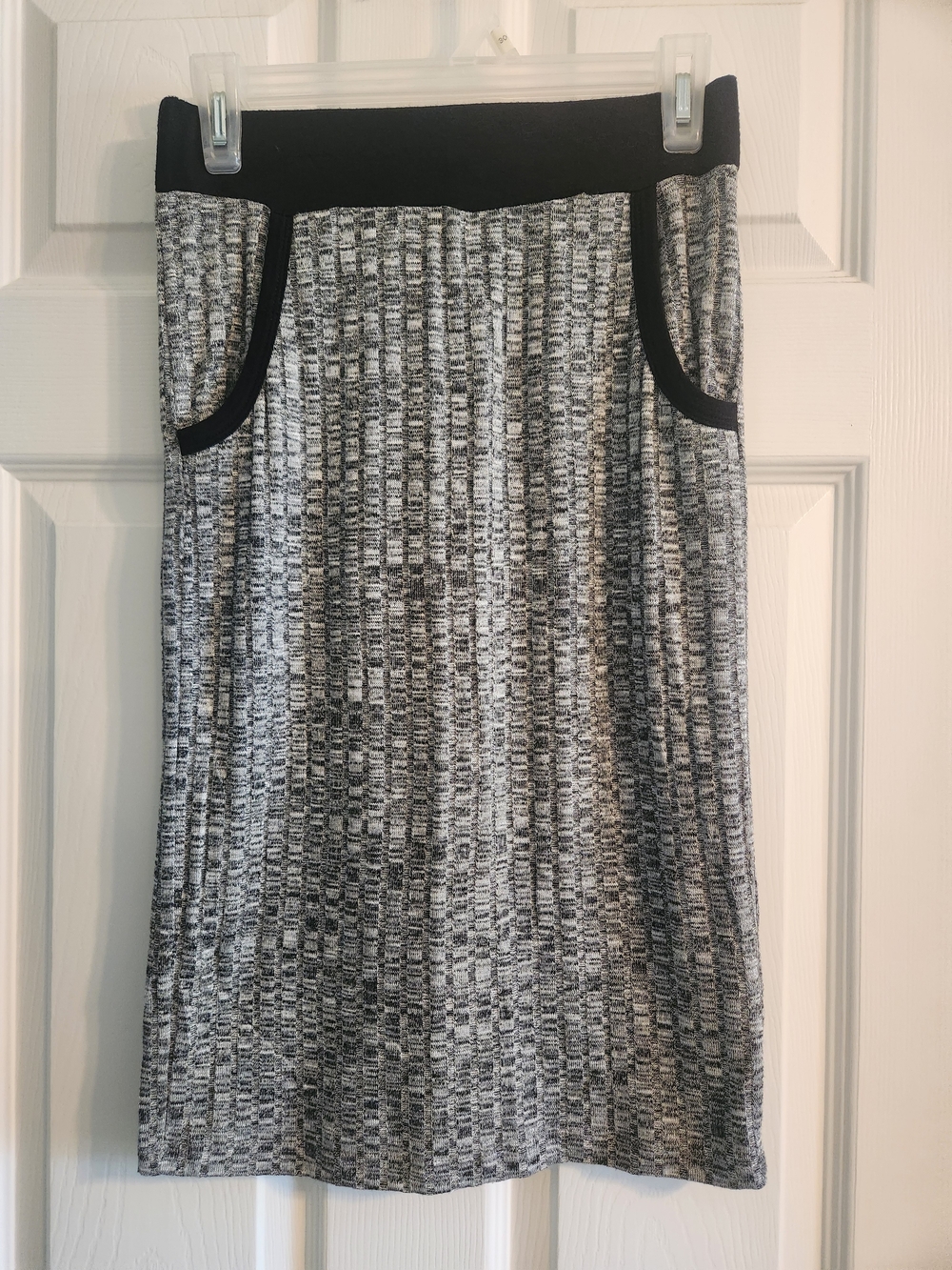 Textured Gray and Black Pencil Skirt with Pocket Trim